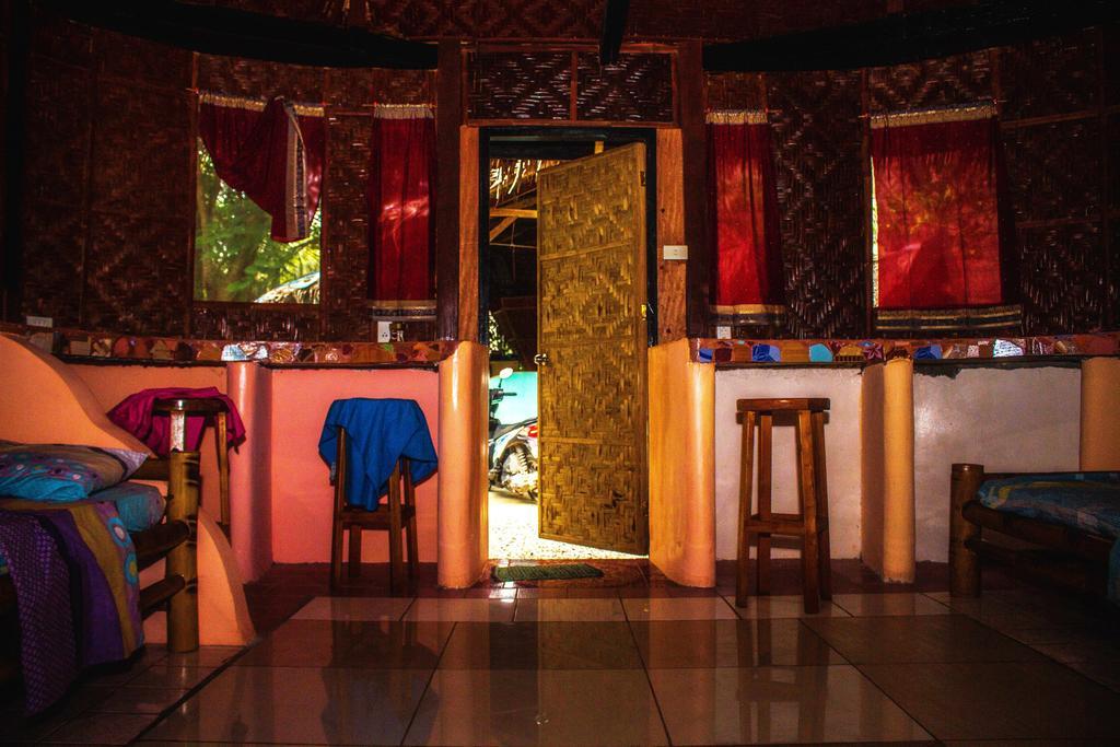 Lennon'S Place Backpacker Hostel Панглао Экстерьер фото